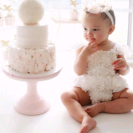 Mono Blanco de Encaje para Bebé - Jumpsuit Elegante de Verano