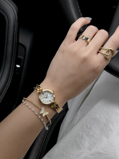 Reloj de Cuarzo Dorado Rosa Elegante y Compacto - Image 10