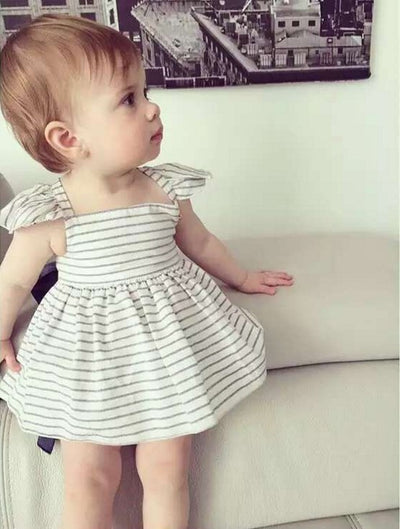 Conjunto de Vestido y Shorts para Bebé Niña con Diseño de Rayas y Lazo Princesa - Image 3