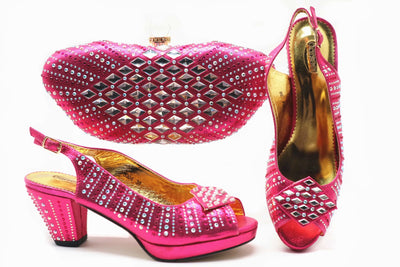 Zapatos Dorados con Tacón Bajo y Detalles en Strass para Fiestas - Image 6