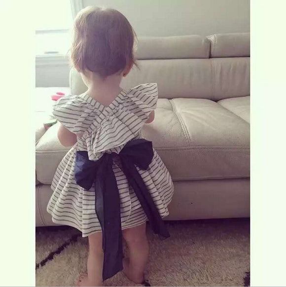 Conjunto de Vestido y Shorts para Bebé Niña con Diseño de Rayas y Lazo Princesa