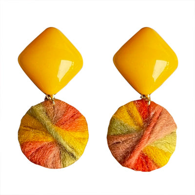 Aretes de Clip Gradiente Trenzados - Diseño Colorido y Moderno - Image 7
