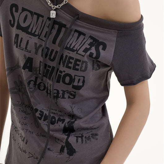 Playera Retro Americana para Mujer con Hombro Caído y Estampado Spicy Girl - Image 3