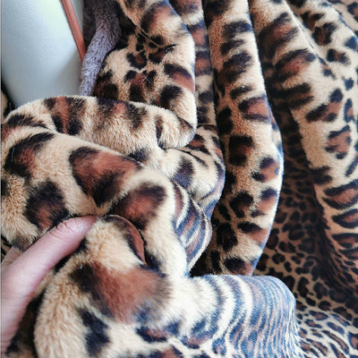 Manta de Lana Artificial con Estampado Leopardo - Cobertor de Poliéster Degradado Marrón - Image 7