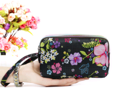 Billetera Táctil para Mujer con Tres Compartimentos y Bolsillo para Celular - Image 20
