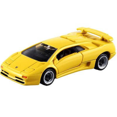 Modelo de Auto Aleación Simulado con Detalles Realistas - Image 11