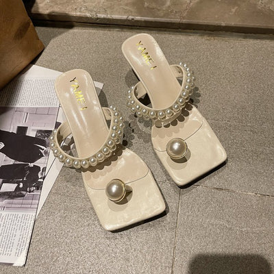 Sandalias Coreanas con Tacón Medio y Detalles de Cuentas - Image 12