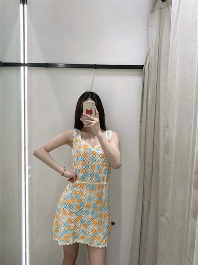 Vestido Corto Tejido Crochet con Tirantes y Cintura Alta Diamante - Image 10