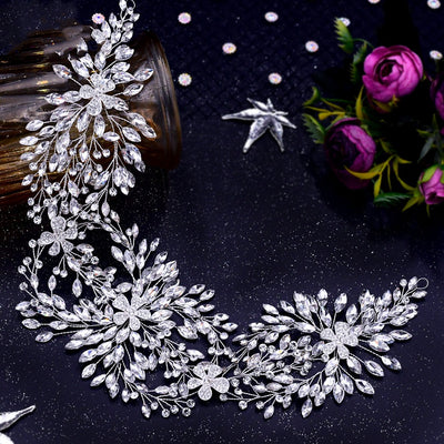 Diadema Nupcial con Cristales Brillantes y Flores de Aleación - Image 9