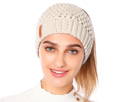 Gorro de Invierno Tejido con Agujero para Coleta - Diseño Europeo Elegante - Image 13