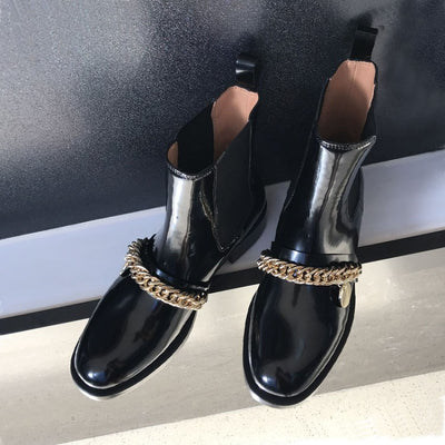 Botas Mujer Tacón Medio con Cadena Metálica y Punta Redonda - Image 2