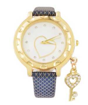 Reloj de Pulsera Elegante con Colgante de Corazón y Llave - Image 3