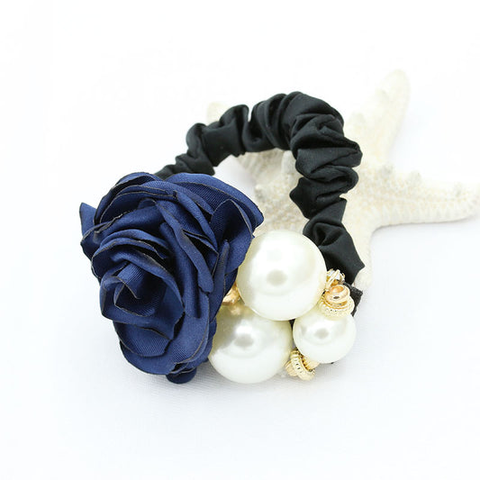 Cinta para el Cabello con Perla, Rosa y Camelia - Accesorio de Moda - Image 2