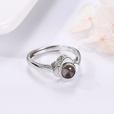 Anillo de Proyección Ajustable para Parejas con Diseño de Flor - Image 9
