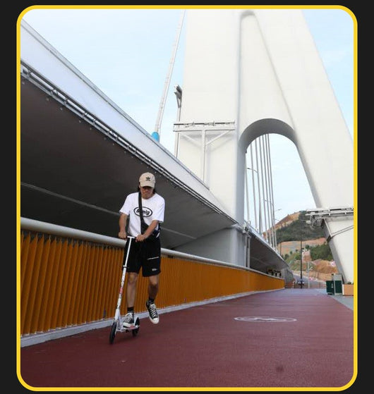 Patinete Eléctrico Plegable de Dos Ruedas para Campus - Image 10