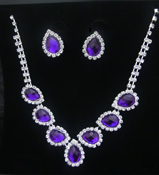 Conjunto de Collar y Aretes de Diamantes Elegante - Image 10