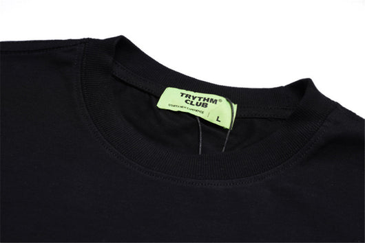 Camiseta Estampada con Cruz para Hombre - Image 16
