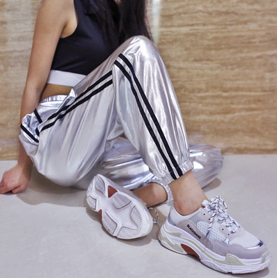 Pantalones Harem Plateados de Cintura Alta con Bolsillos - Estilo Streetwear Moderno - Image 2