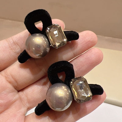Mini Pinza para Cabello de Alta Gama con Perla Negra - Image 3