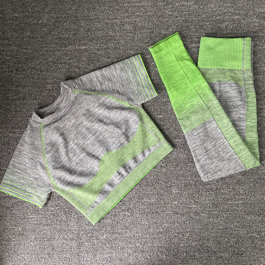 Ropa de Yoga Tejida sin Costuras - Image 29