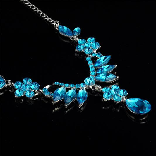 Conjunto de Joyería Nupcial en Aleación con Diamantes - Collar y Aretes para Bodas - Image 2