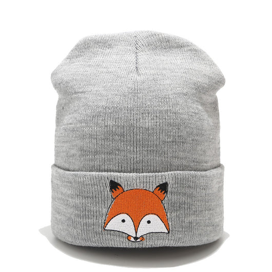 Gorro de Lana Bordado Premium - Image 7