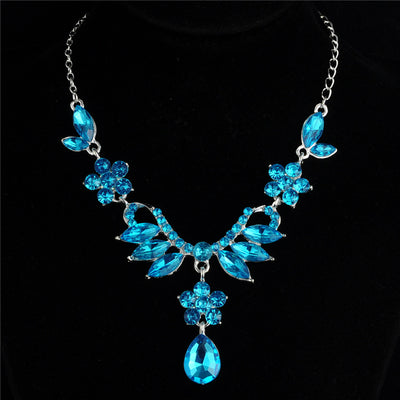 Conjunto de Joyería Nupcial en Aleación con Diamantes - Collar y Aretes para Bodas - Image 4