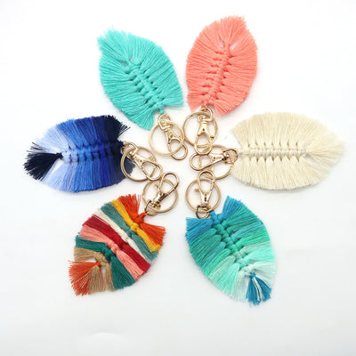 Llavero de Algodón Tejido a Mano con Borla y Dije Hoja Multicolor - Image 3