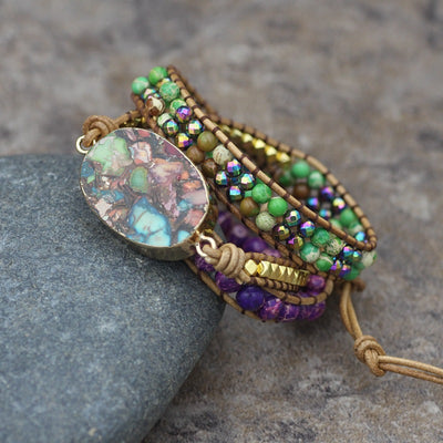 Pulsera Bohemia Multicapa Tejida en Turquesa - Colgante Artesanal de 3 Capas - Image 2