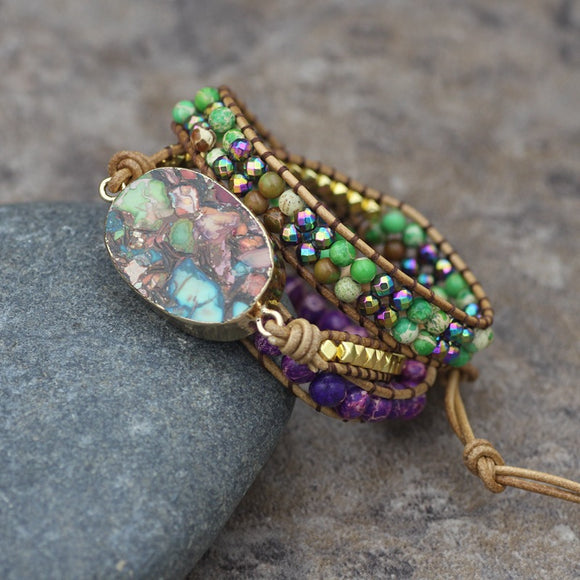 Pulsera Bohemia Multicapa Tejida en Turquesa - Colgante Artesanal de 3 Capas