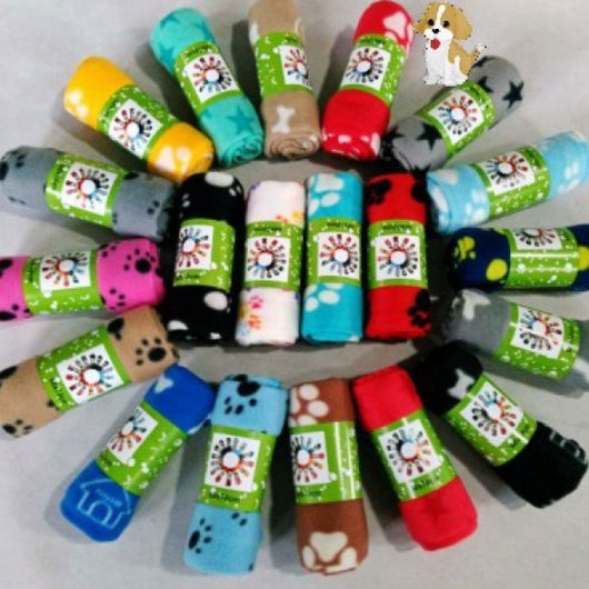 Manta Térmica Impermeable para Mascotas - Colchoneta Coral Fleece Multiestaciones