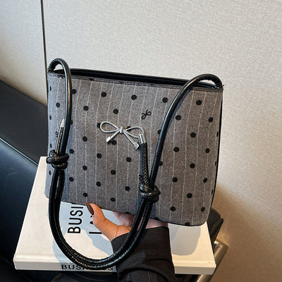Bolsa Crossbody de Lona con Lunares y Moño Fashion - Image 6