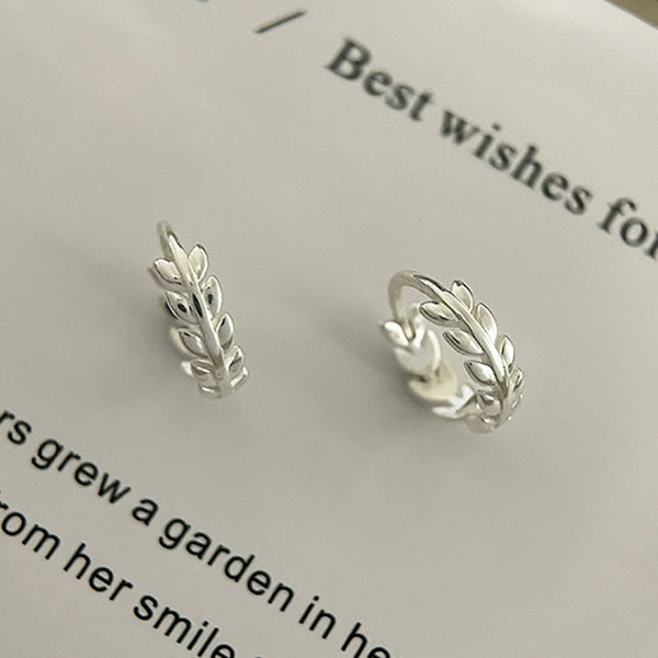 Aros de Hoja de Oliva Minimalistas para Mujer - Diseño Delicado - Image 6