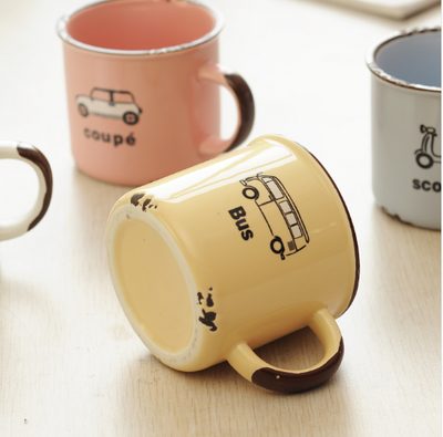 Taza de Viaje Esmaltada con Diseño de Auto - Taza de Café Térmica para Aventuras - Image 2