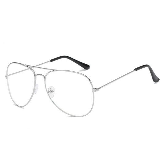 Gold frame aviator sunglasses with dark black lenses, featuring a classic vintage style. - Image 2