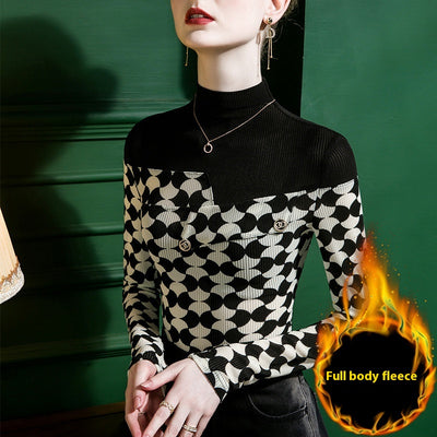 Blusa Estampada Cuello Alto con Costuras Decorativas - Image 7