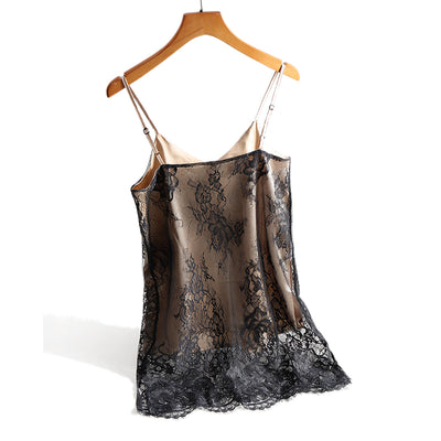 Top de Encaje Elegante con Tirantes Finos y Cuello Halter - Image 10