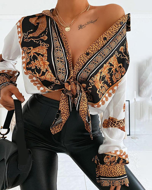 Camisa Blanca con Estampado Leopardo Barroco