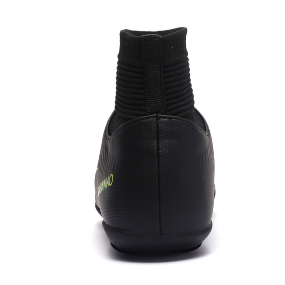 Zapatos de Fútbol Spike - Rendimiento y Control Total