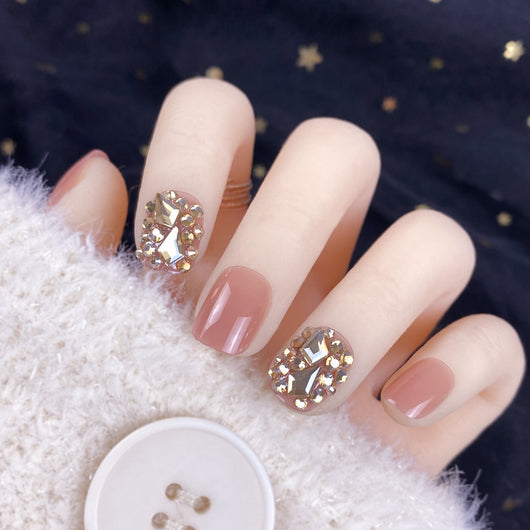 Uñas Postizas Diamantadas en Oro Champagne - Diseño Completo y Listo para Usar - Image 4