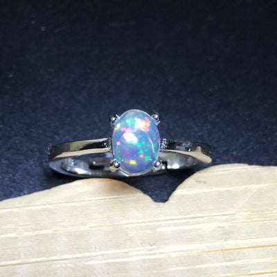 Anillo de Ópalo Australiano Natural con Fuego Deslumbrante - Image 8