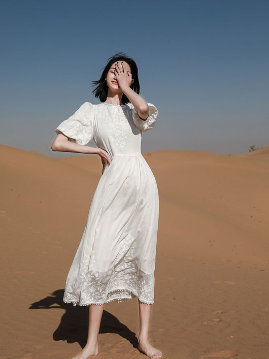 Vestido Blanco de Playa con Mangas Abullonadas - Perfecto para Vacaciones - Image 8