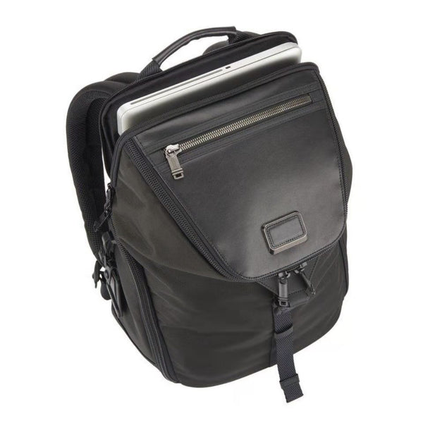 Mochila Elegante de Nylon y Cuero - Diseño Minimalista