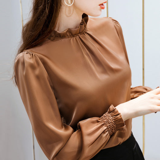 Blusa de Satén con Mangas Voluminosas y Volantes - Image 12