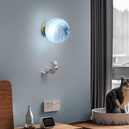 Lámpara de Pared Infantil Temática Astronauta - Luz LED para Dormitorio Infantil - Image 4