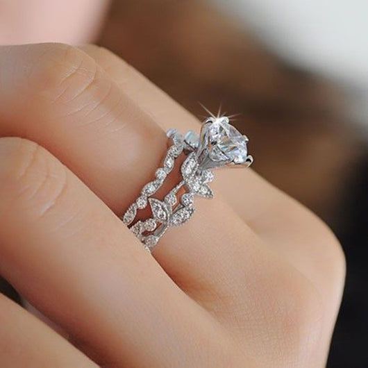 Anillo de Compromiso Diamante Hoja de Árbol - Diseño Europeo Princesa