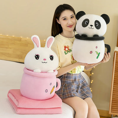 Almohada Decorativa Muñeca Taza de Té con Funda Aireada