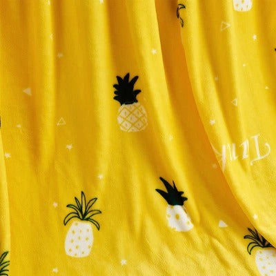 Manta de Terciopelo con Diseño de Piña Colorida - Image 6