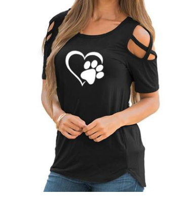 Playera Cuello Redondo con Estampado de Corazones - Image 9