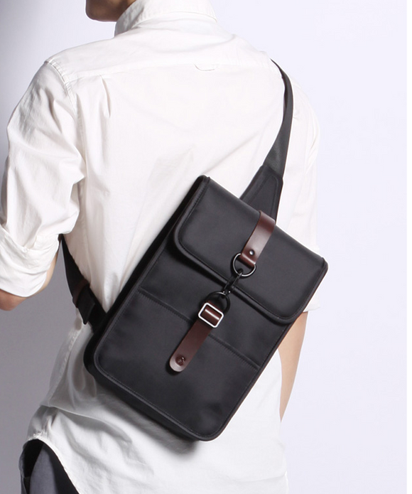 Bolsa Bandolera Deportiva Zu para Hombre - Mochila Casual con Múltiples Compartimentos